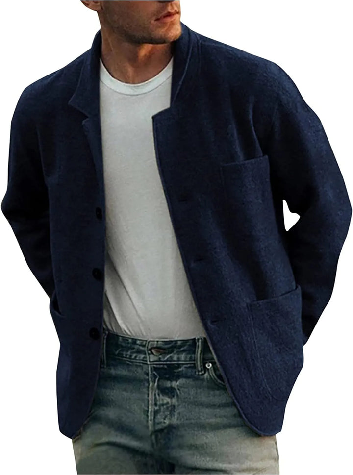 Men's lightweight blazer for a versatile smart casual look. Thoughtfully designed with useful pockets.