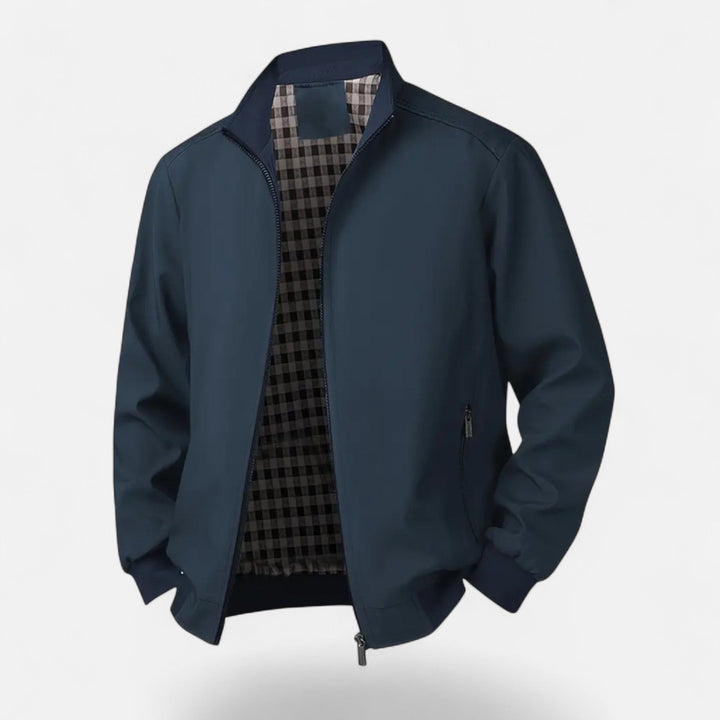 Casual men's lightweight zip-up jacket. Stylish and practical outerwear, perfect for everyday spring & autumn comfort.