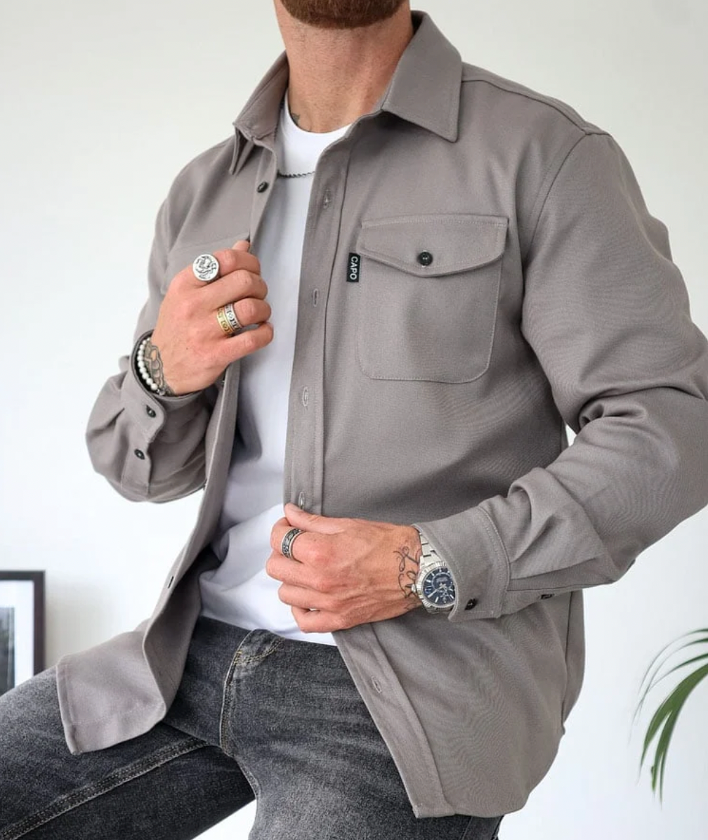 Classic fit men's long sleeve button-down shirt, comfortable and stylish with functional chest pockets for autumn fashion.