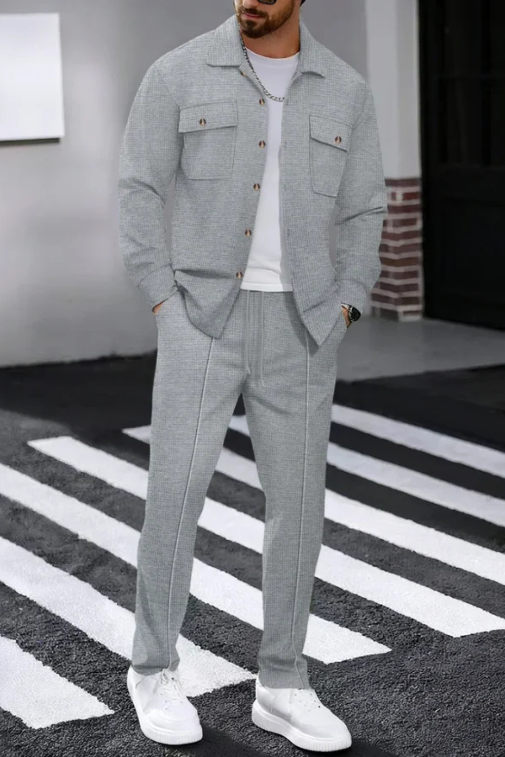 Versatile men's two-piece set for everyday wear: overshirt and trousers.
