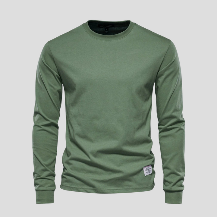 Versatile men's long-sleeve basic tee, perfect for layering under jackets or solo casual outfits.