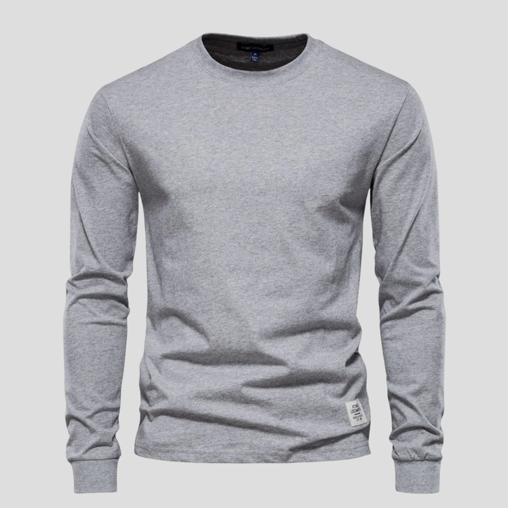 Men's long-sleeve round-neck top, a comfortable basic for any casual occasion or layering ensemble.