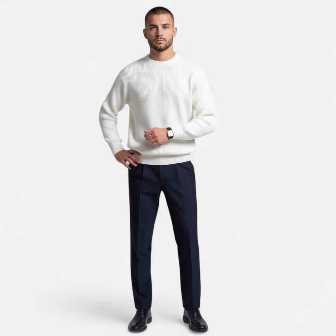 Comfortable men's loose fit Korean style sweater. A warm & stylish pullover for chilly autumn days.