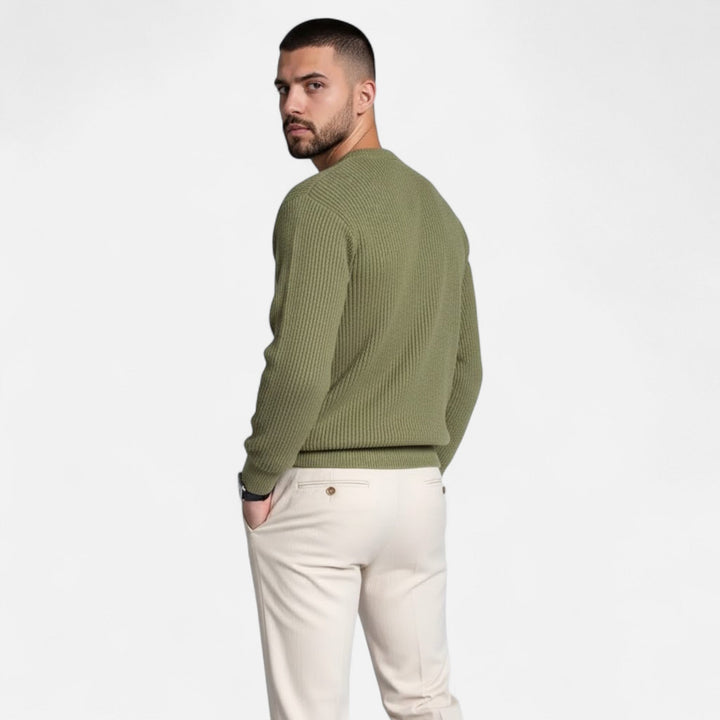 Stylish men's Korean style sweater. Loose, comfortable pullover for a modern autumn look.