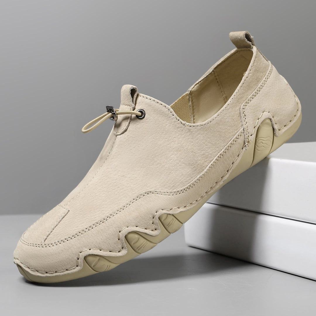 Supportive men's low-cut orthopedic shoes, engineered for daily comfort, arch support, and versatile styling.