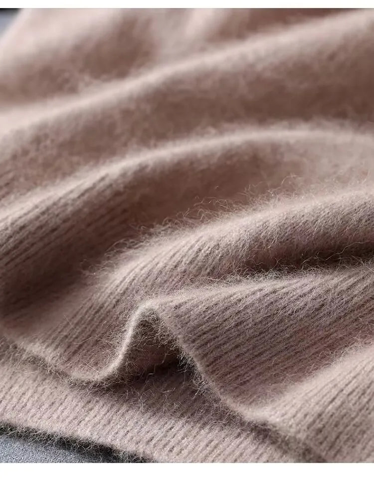 Essential men's luxury knitted crew neck t-shirt, a short sleeve staple for versatile smart casual and refined style.