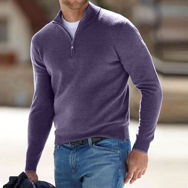 Modern men's V-neck zip jumper in soft merino wool. Breathable and comfortable, ideal for versatile smart casual layering.