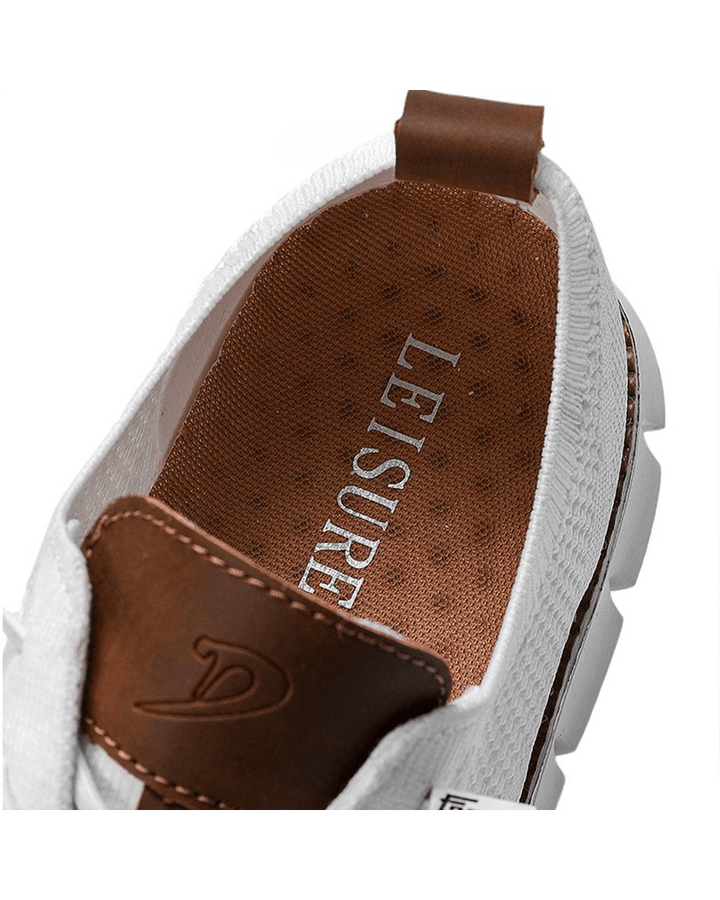 Modern men's everyday sneakers, perfect for casual wear, combining style and all-day comfort.