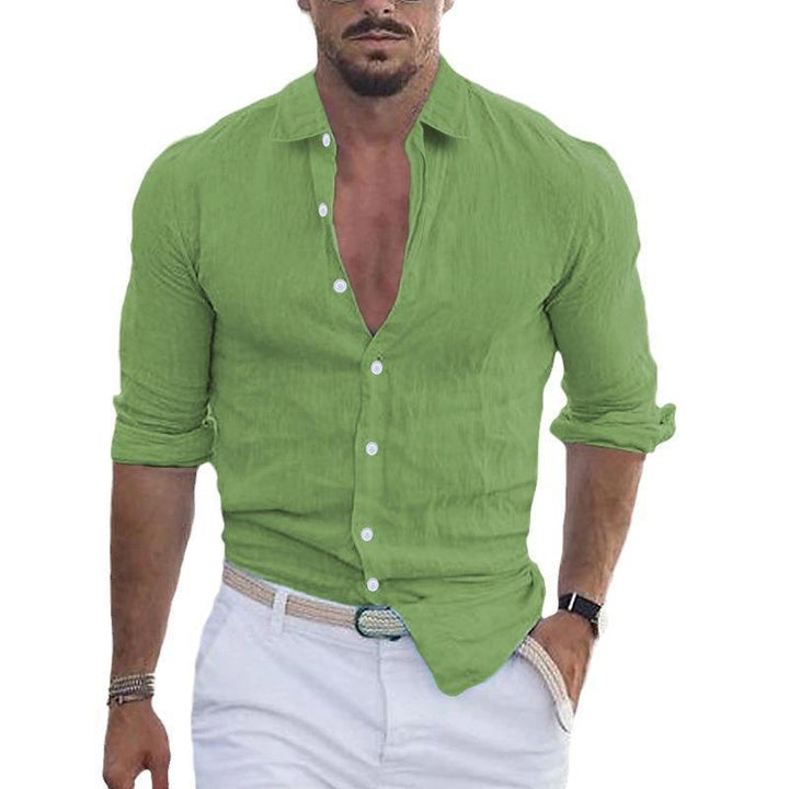 Tailored men's shirt, modern fit, long-sleeve button-up, perfect for versatile smart casual outfits.
