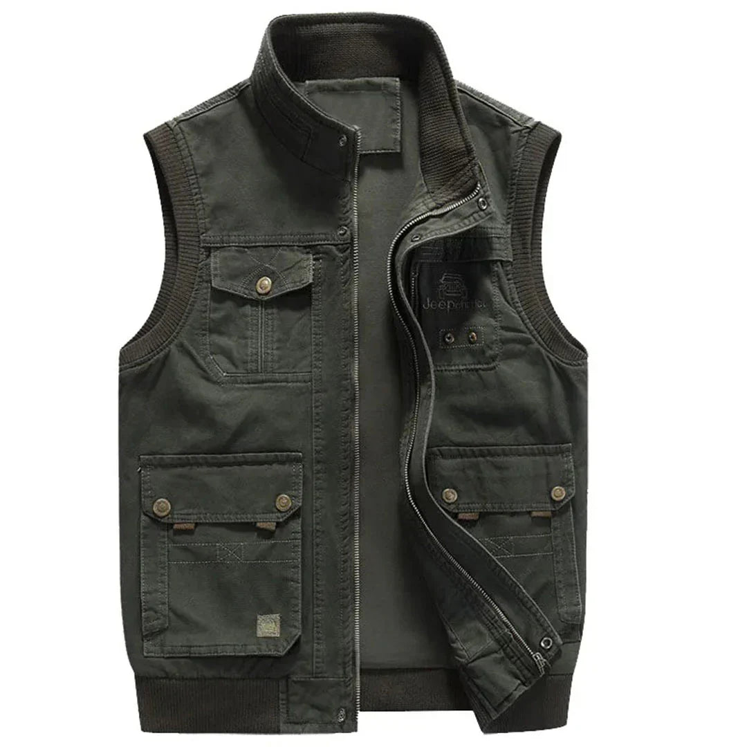 Durable men's outdoor utility vest. Multi-pocket design, perfect for hiking, fishing, and travel adventure gear.