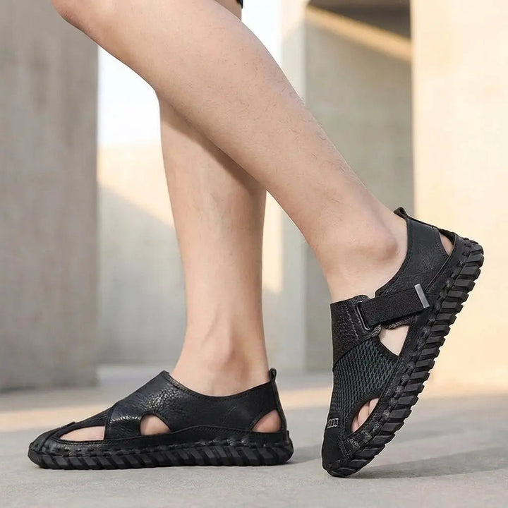 Breathable men's closed-toe fisherman sandals, orthopedic design with adjustable straps & arch support for comfort.