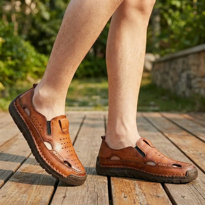Stylish men's hand-stitched closed-toe sandals. Breathable orthopedic design for foot health and casual comfort.