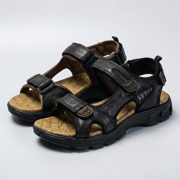Summer-ready men's adjustable orthopedic sandals, providing arch support & comfort for active feet.