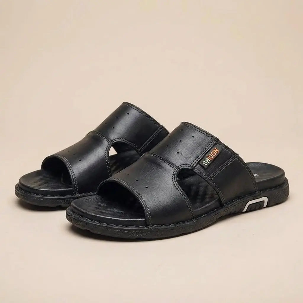 Stylish men's wide fit slide sandals, providing orthopedic support & casual comfort.
