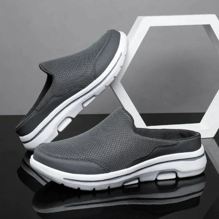 Men's orthopedic sports sandals for daily comfort, featuring adjustable straps and cushioned footbed.