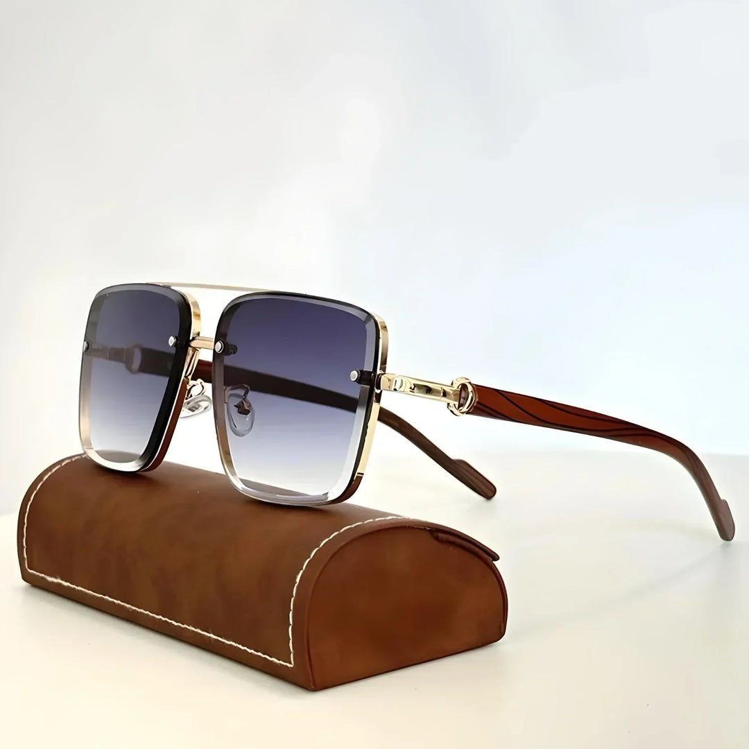Classic men's oversized aviator sunglasses featuring gradient lenses and natural wooden temples for a trendy look.