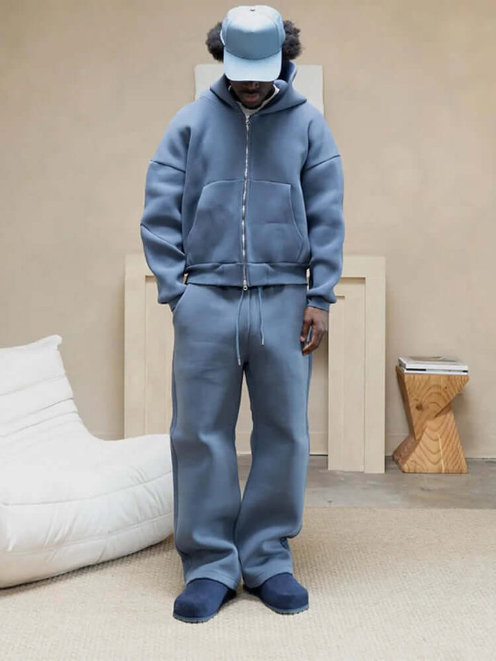 Men's oversized casual tracksuit set for ultimate comfort, featuring a relaxed-fit hoodie & joggers.
