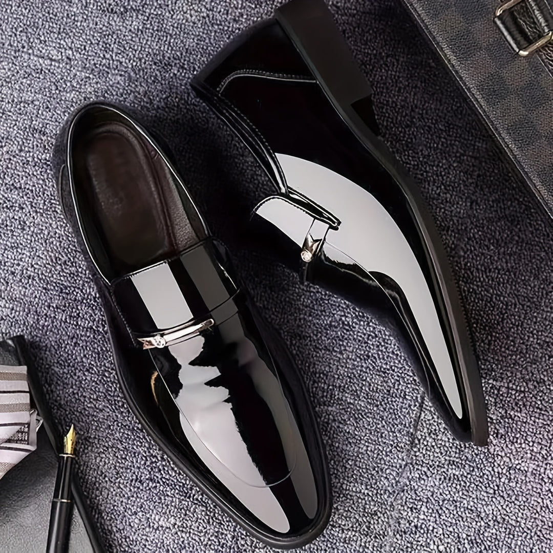 Comfortable men's slip-on pointed toe loafers. Easy-wear penny loafers for formal and smart casual menswear.