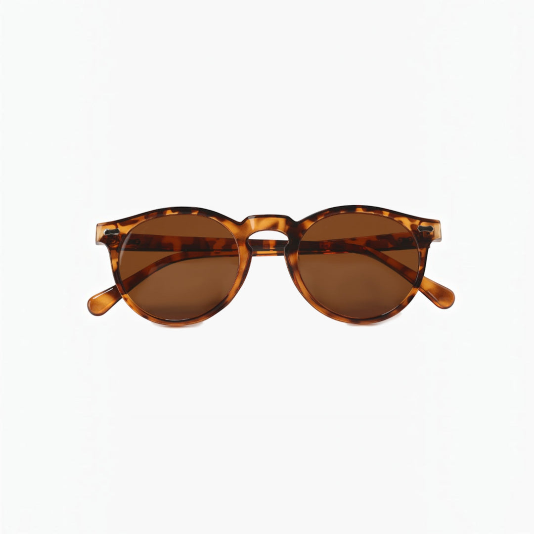 Stylish men's eyewear with polarized lenses, ensuring UV protection & comfort for outdoor adventures.