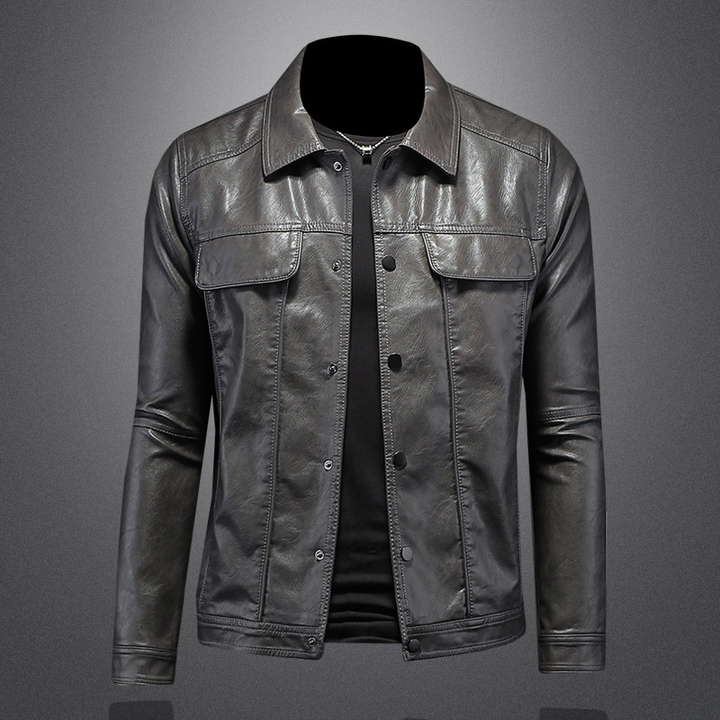 Experience premium quality in this men's leather moto jacket, perfect for timeless casual style.