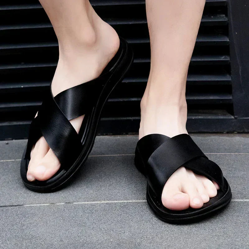 Easy-wear men's slip-on sandals, comfortable summer footwear for casual and outdoor adventures.
