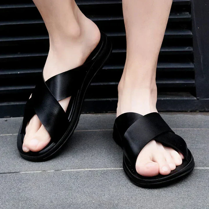Easy-wear men's slip-on sandals, comfortable summer footwear for casual and outdoor adventures.