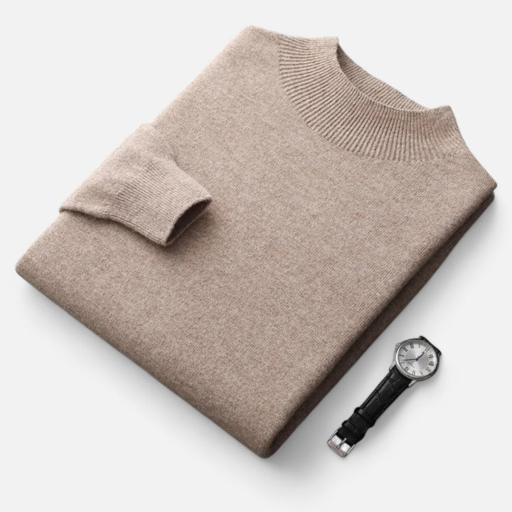 Warm and luxurious men's wool sweater, perfect for cold weather