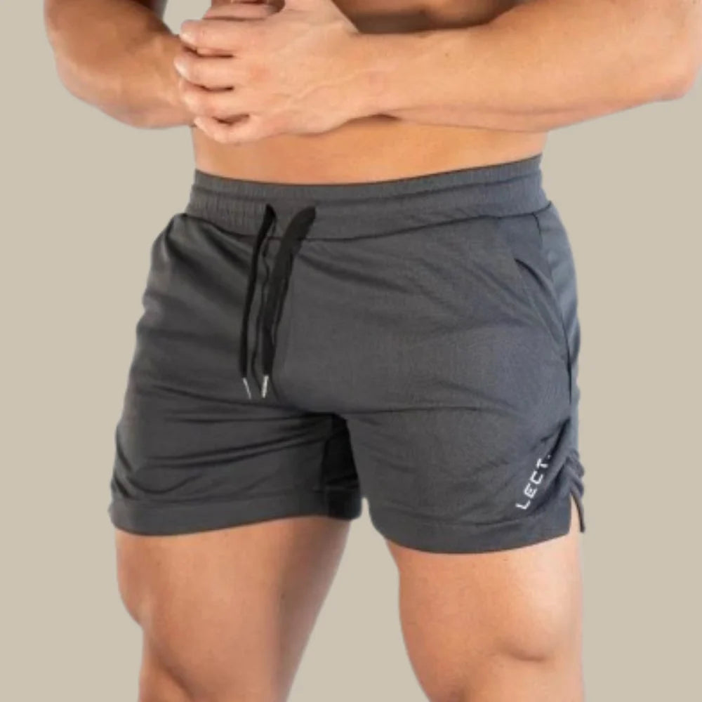 Sporty men's quick-dry swim shorts, ideal for swimming & beach activities. Stylish and comfortable men's swimwear.
