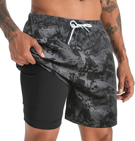 Ultra-comfortable men's quick-dry swim trunks, perfect water shorts for beach & pool.