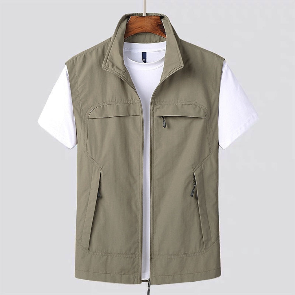 Lightweight men's quick-drying vest for optimal performance. Great for fitness, sports, and casual spring outings.