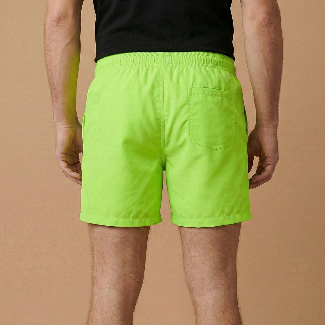 Sporty men's quick-drying shorts, suitable for gym, running, and all active pursuits.