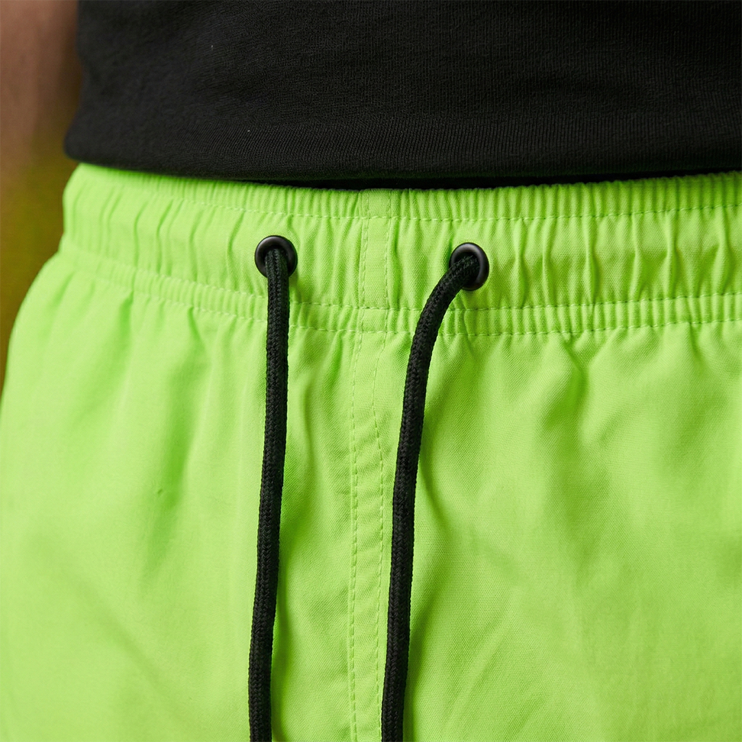 Comfortable men's activewear shorts with elastic waist and quick-dry fabric for summer.