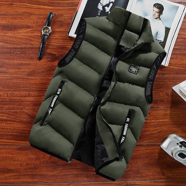 Stylish men's quilted gilet in navy blue, perfect for layering
