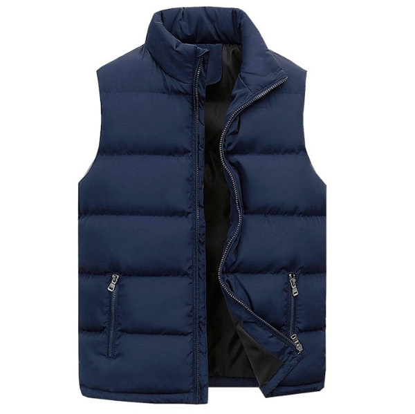 Lightweight men's quilted gilet with water-resistant finish, ideal for comfortable layering and outdoor activities.