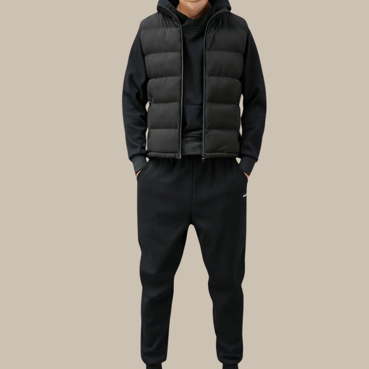 Durable men's water-resistant quilted gilet, lightweight for comfort; versatile bodywarmer vest for everyday.