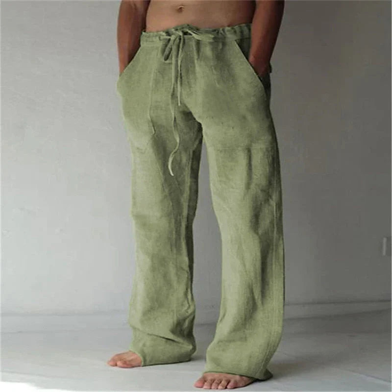 Stylish men's baggy pants in a relaxed fit. Comfortable bottoms for streetwear & casual fashion.