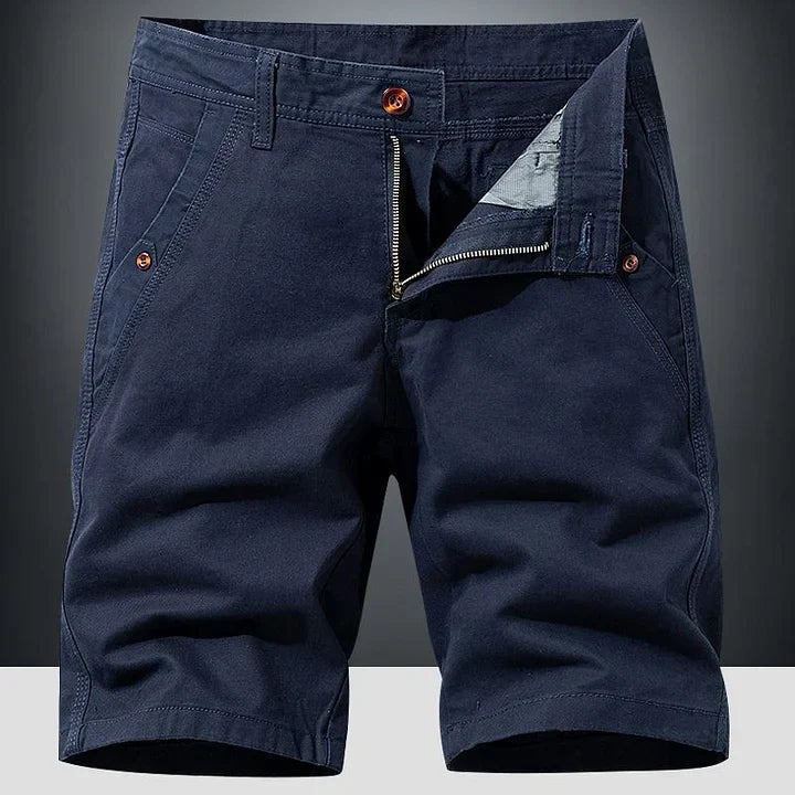 Men's comfortable summer chino shorts in olive green. Casual and versatile for daily wear.