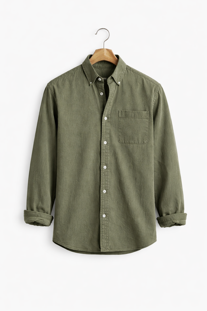 Versatile men's relaxed fit button-front long sleeve shirt, perfect for everyday & weekend.