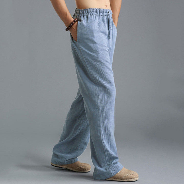 Everyday comfort: men's relaxed fit casual pants, perfect versatile trousers.