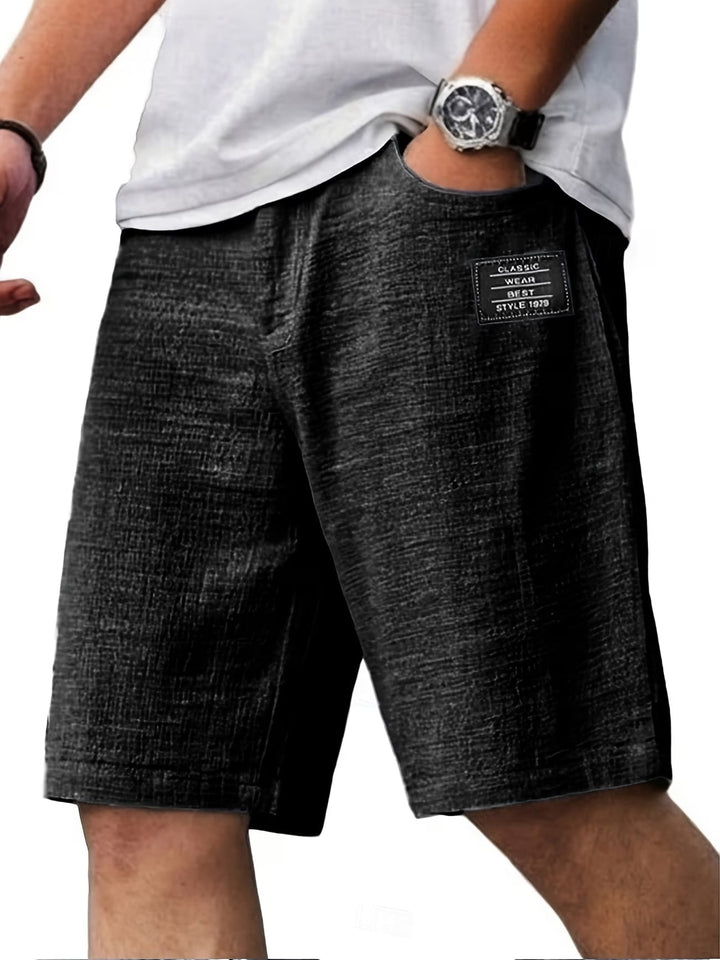 Men's relaxed fit casual shorts for everyday wear. Ideal for summer comfort, versatile men's fashion.