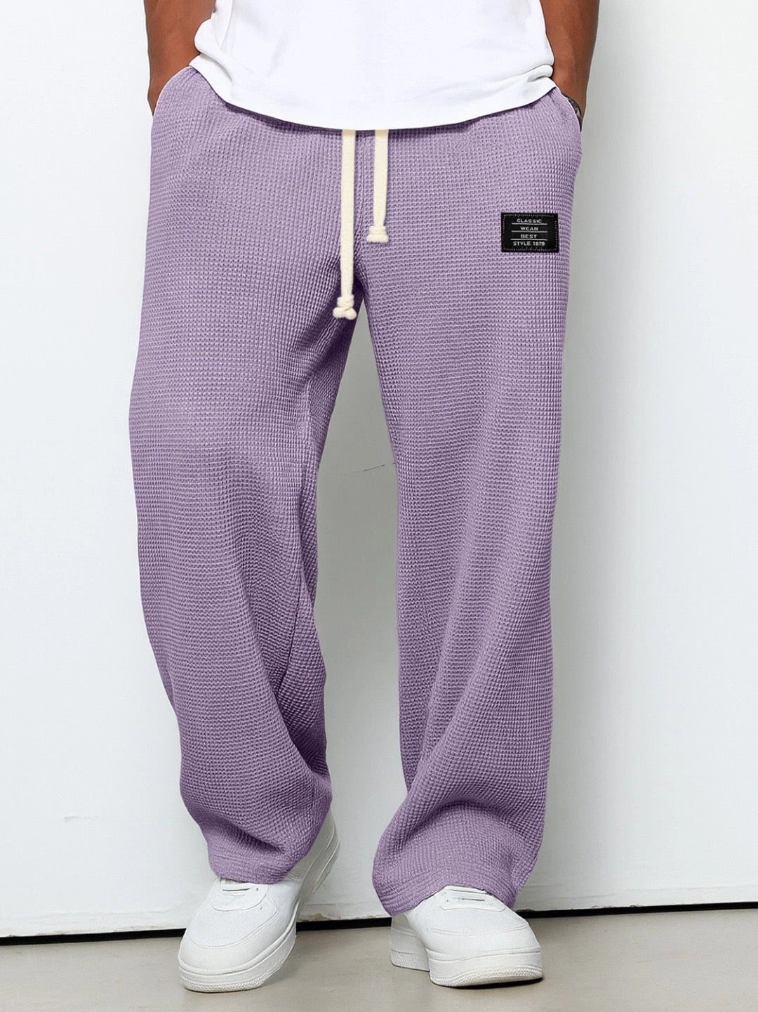 Adjustable waist men's comfort trousers, relaxed fit, ideal for breathable everyday wear.