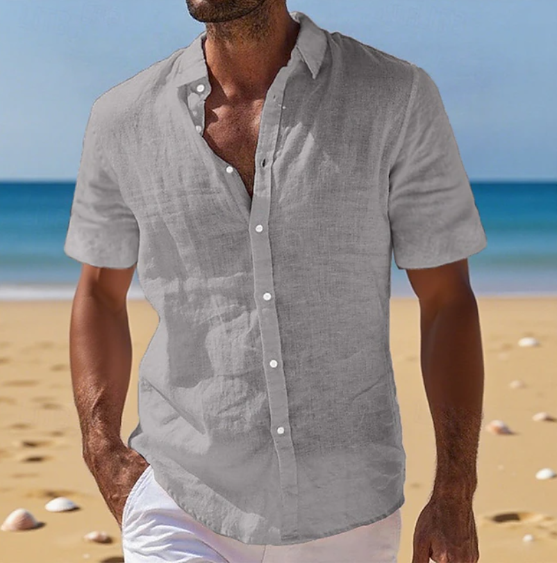 Stylish men's short sleeve summer shirt. Relaxed fit, breathable, button-down design for modern men's fashion.