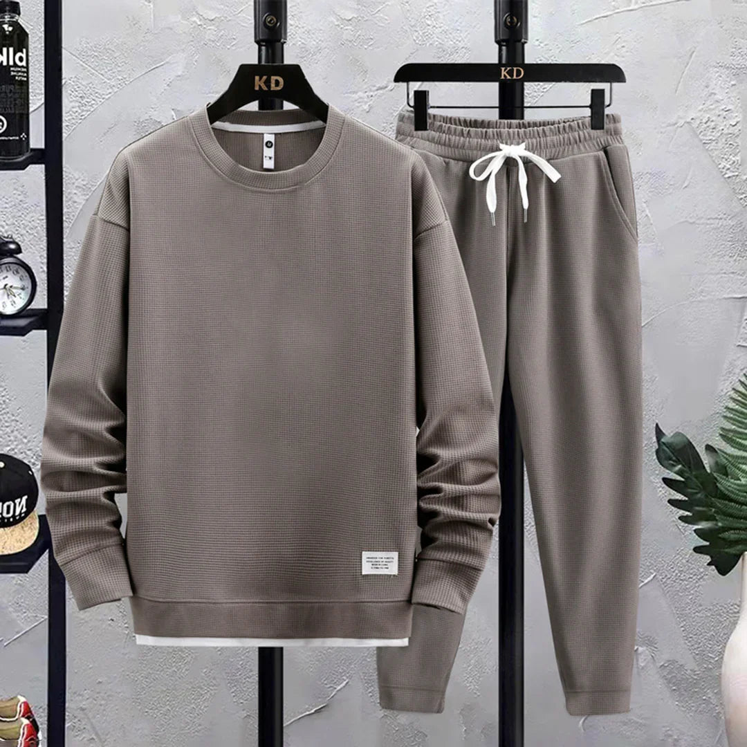 Comfortable men's relaxed fit tracksuit. Ideal for casual wear, active lifestyles, & everyday comfort.