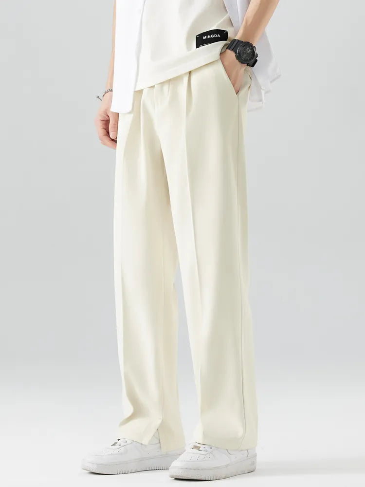 Comfortable men's straight leg trousers. Soft & breathable chinos for a relaxed fit, perfect for everyday casual wear.