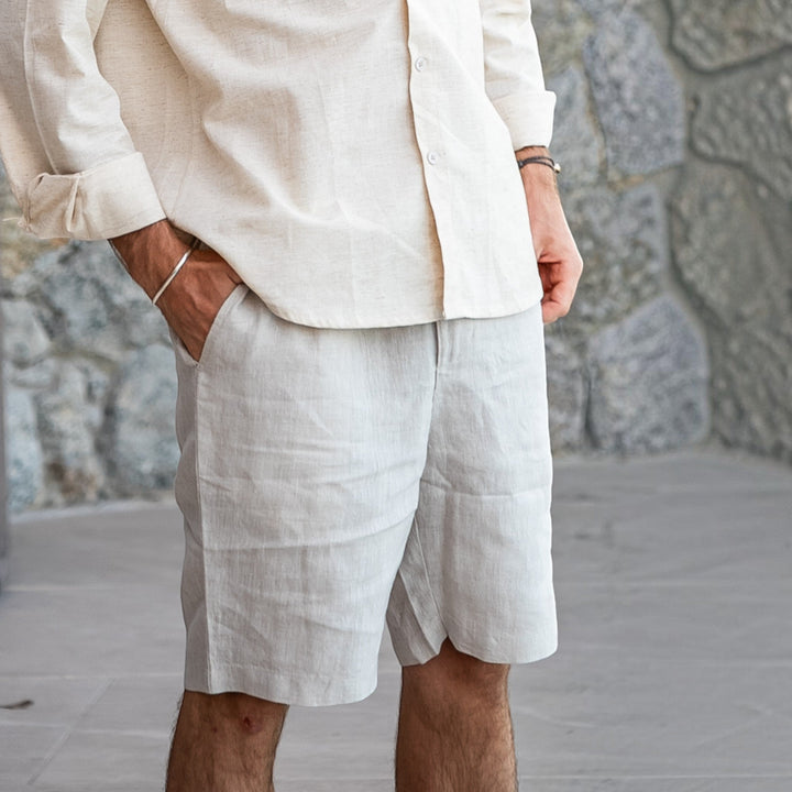 Comfortable wide leg men's beach shorts for summer vacations & relaxed outfits.