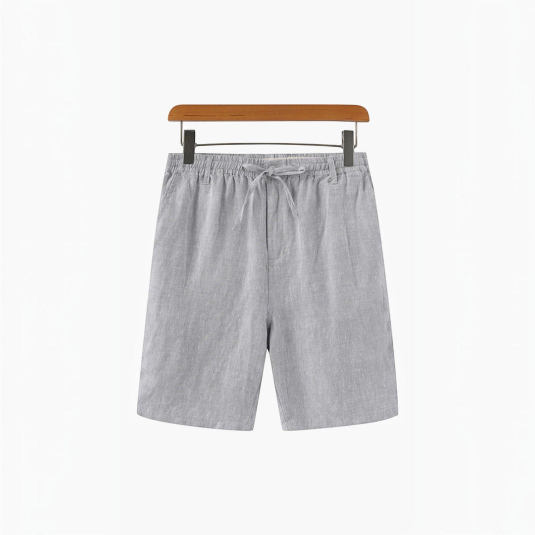 Versatile men's summer shorts with a relaxed fit, ideal for beach days & casual wear.