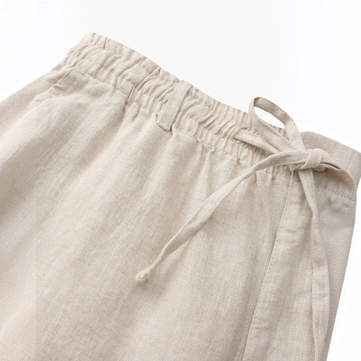 Comfortable men's shorts, relaxed fit, wide leg, ideal for summer beach adventures.