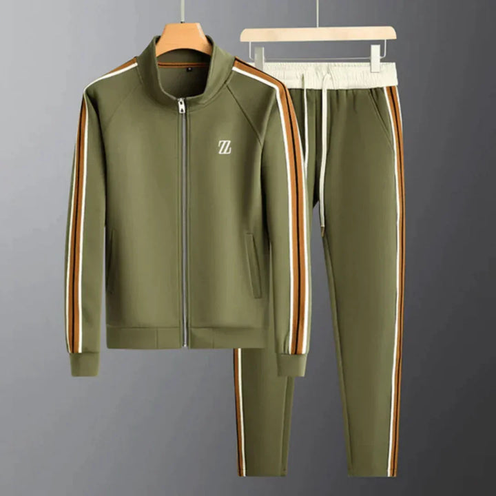 Men's relaxed fit tracksuit set for ultimate comfort, ideal as lounge wear or casual everyday wear.