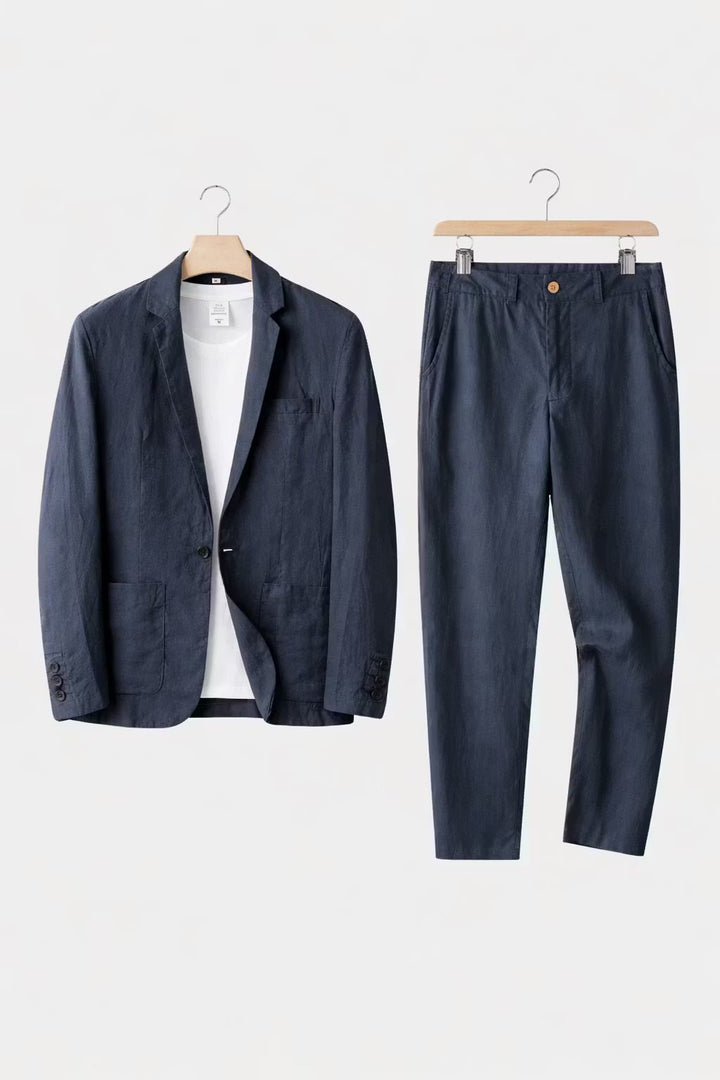 Effortless men's relaxed fit suit, a versatile two-piece set with blazer & dress pants for various occasions.