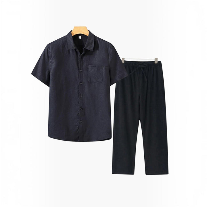 Complete men's vacation outfit: a relaxed shirt and matching shorts, lightweight & stylish for summer.